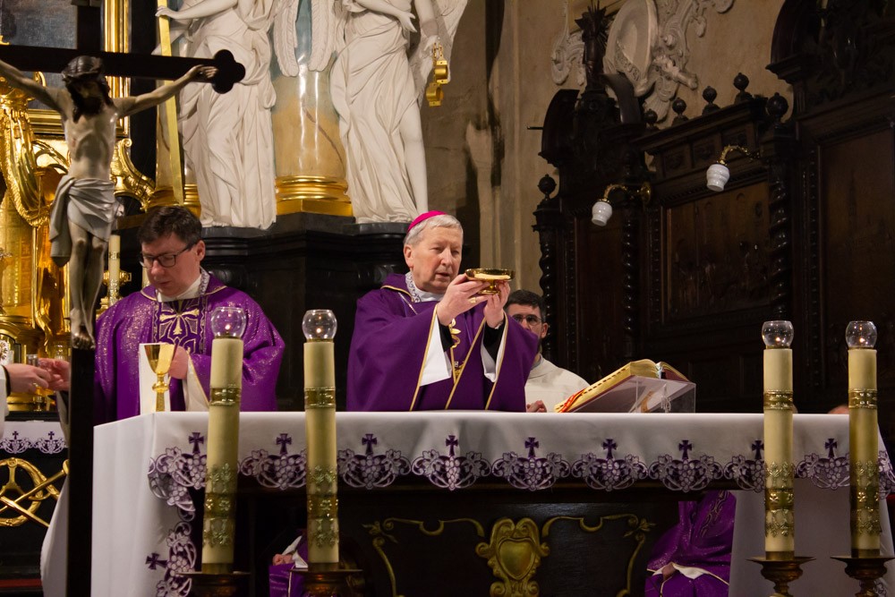 Skałka kościołem stacyjnym