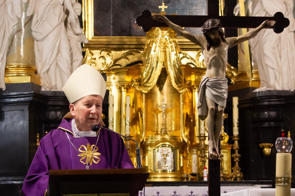 Skałka kościołem stacyjnym